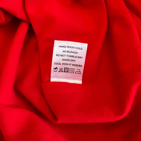 NWT superdown Gabby Snap Mini Dress in Red - Picture 8 of 8